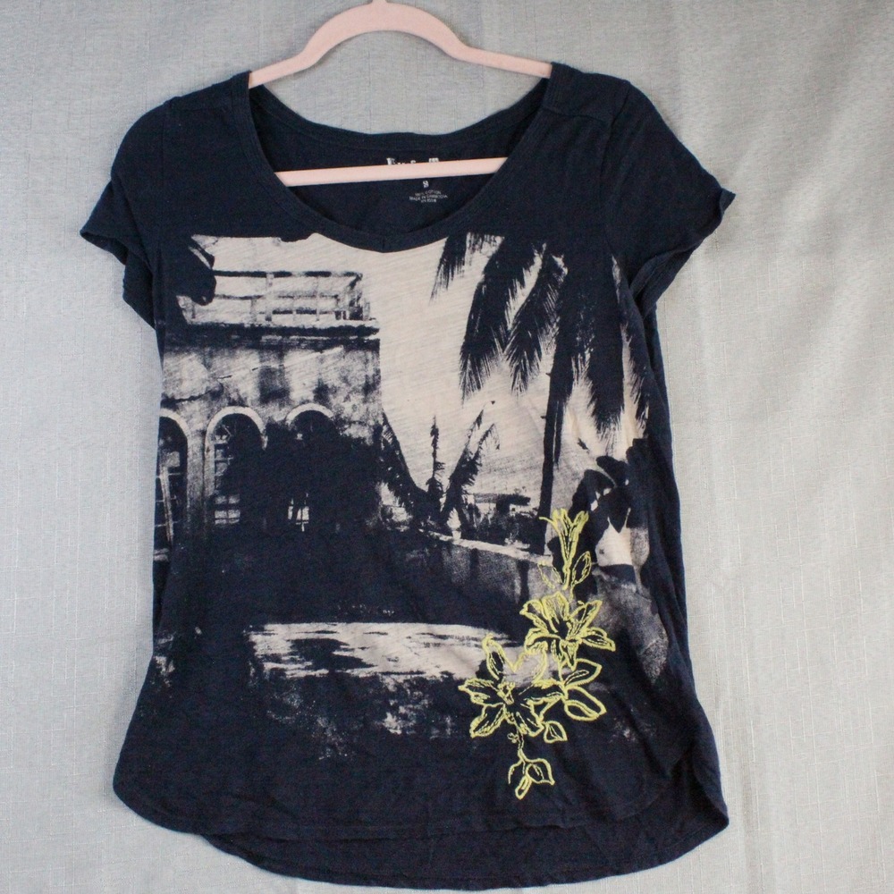 Lucky Brand Graphic Tee Small Navy Blue Tropical Boho Coastal Grandma Shirt